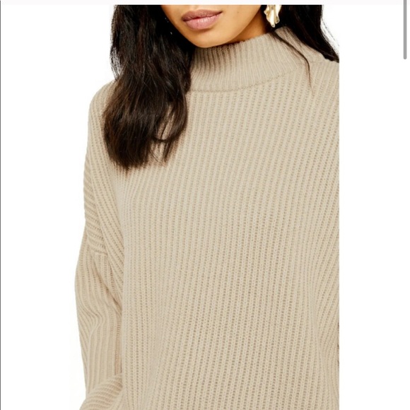 Beige sweater mock neck - Picture 2 of 4